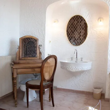 Atypical Sea View And Swimming Pool *