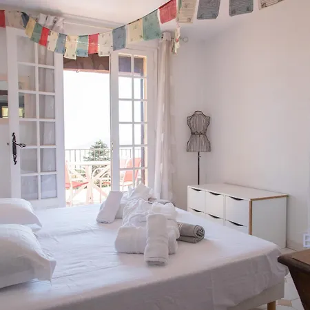 Apartamento Atypical Sea View And Swimming Pool