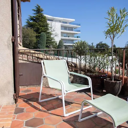 Atypical Sea View And Swimming Pool